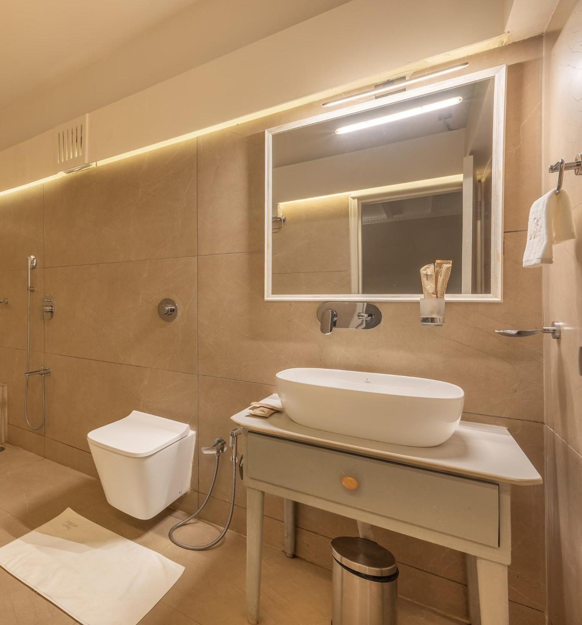Echor Samara Morjim Goa Sea View Restro Hotel Kültér fotó